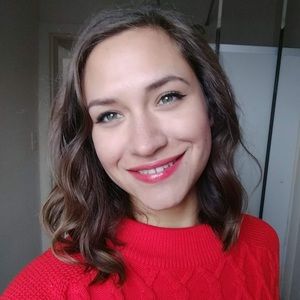 Meet your Posher, Maira